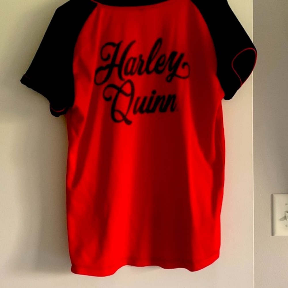 A Harley Quinn jersey
